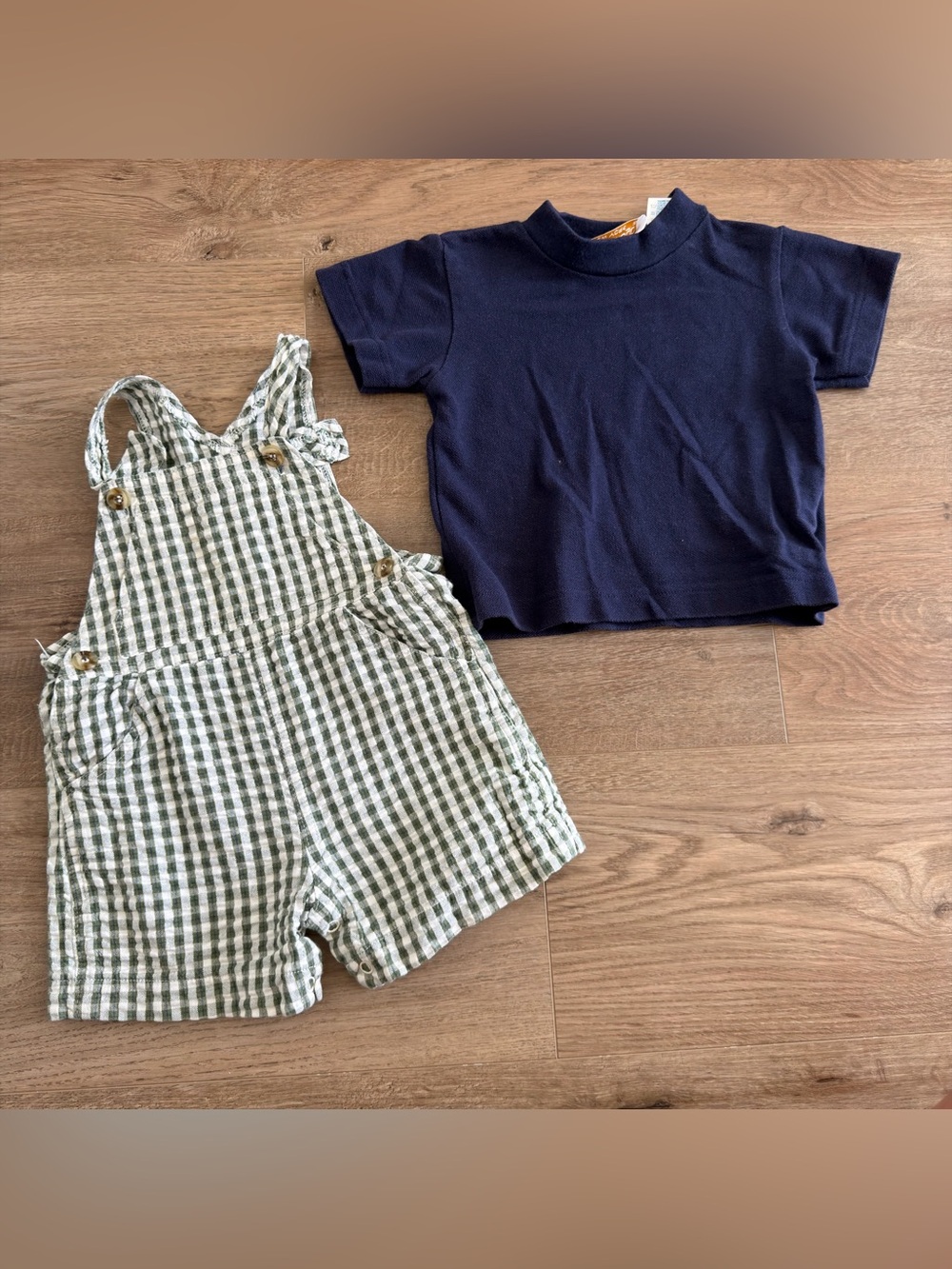 Baby Beluga Navy Tee & Green Gingham Overalls Matching Set Size 12 Months
